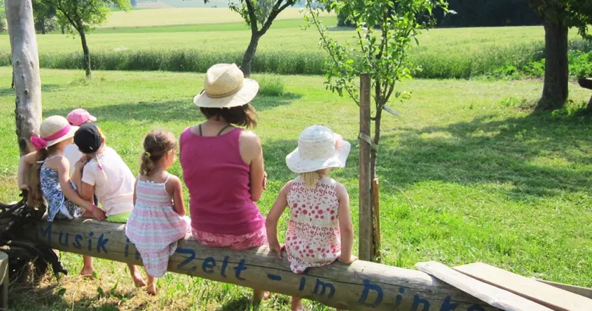 Kinder im Kindergarten im Reiser